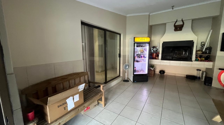 3 Bedroom Property for Sale in Wavecrest Eastern Cape